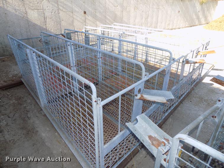 image for item DZ9541 (2) 10 calf nursing pens