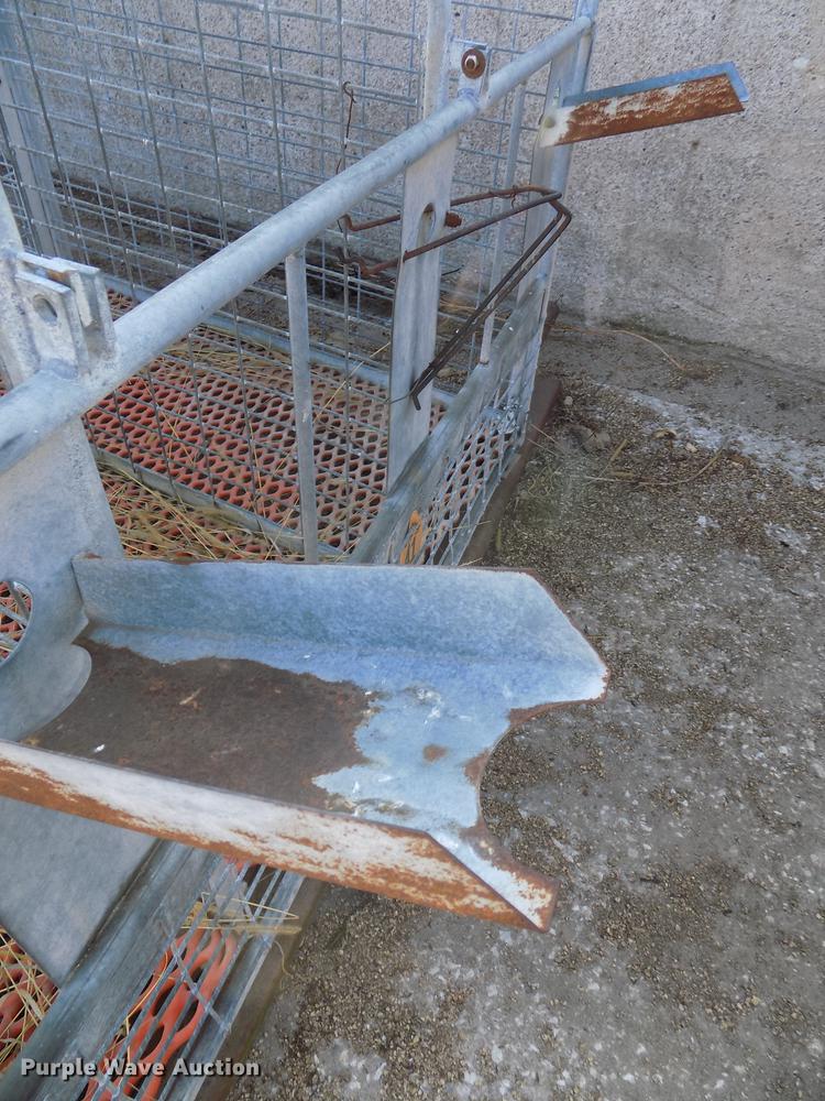 image for item DZ9541 (2) 10 calf nursing pens