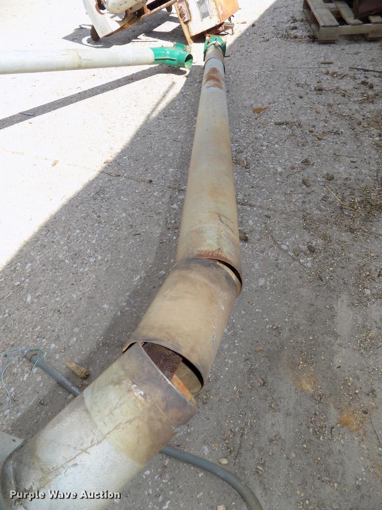 image for item DZ9542 Hoppers and discharge auger components