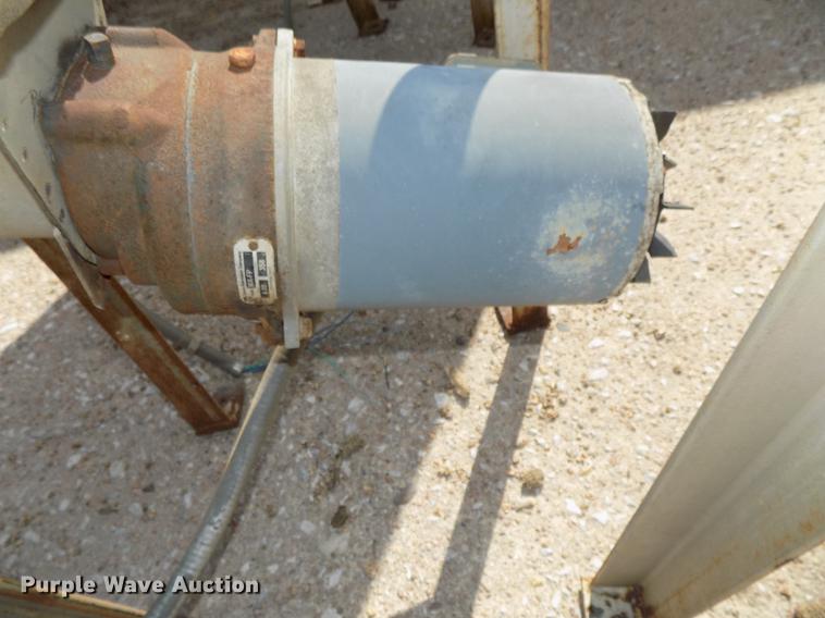 image for item DZ9542 Hoppers and discharge auger components