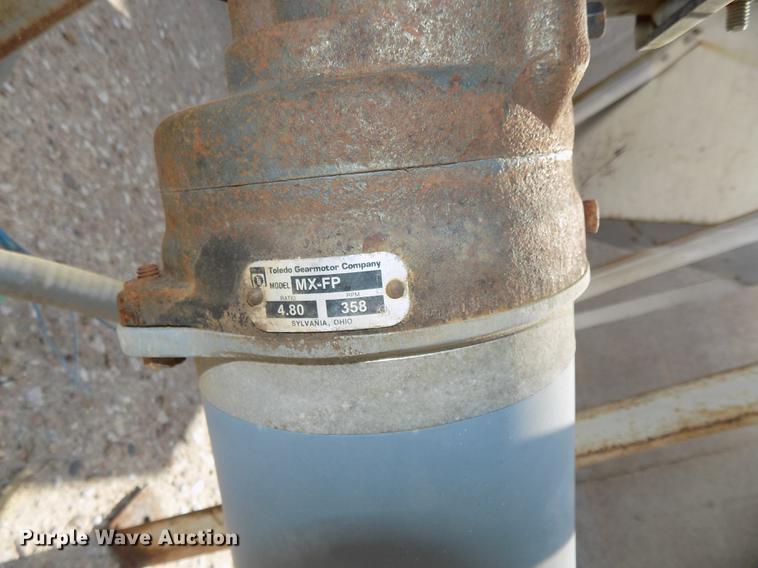 image for item DZ9542 Hoppers and discharge auger components