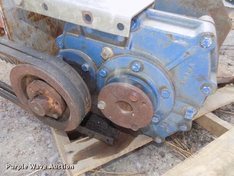 image for item DZ9542 Hoppers and discharge auger components