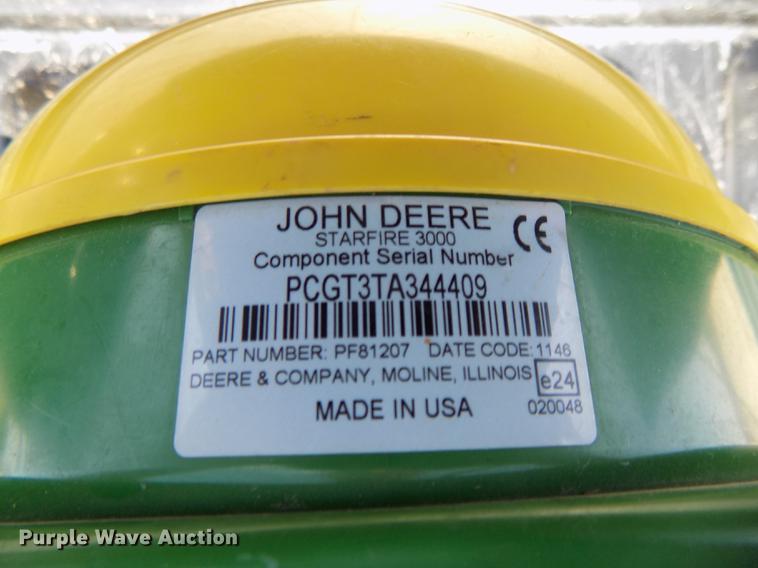 image for item DZ9543 John Deere StarFire 3000 GPS receiver