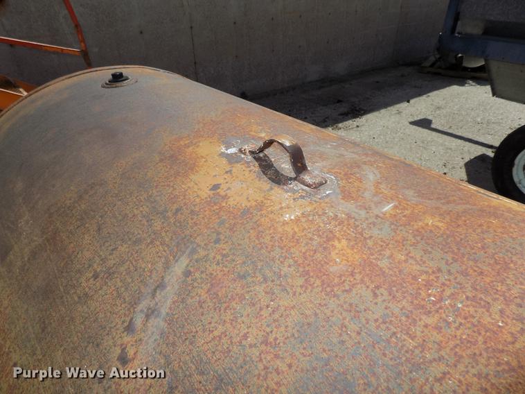 image for item DZ9545 Fuel tank