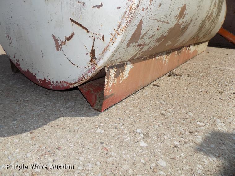 image for item DZ9545 Fuel tank