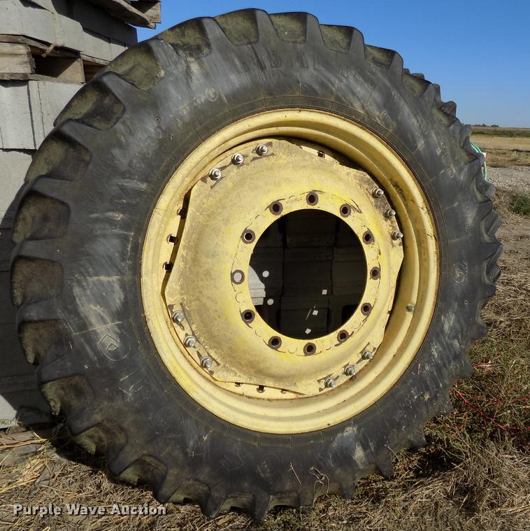 image for item DZ9559 (2) Firestone 380/85R34 dual tires