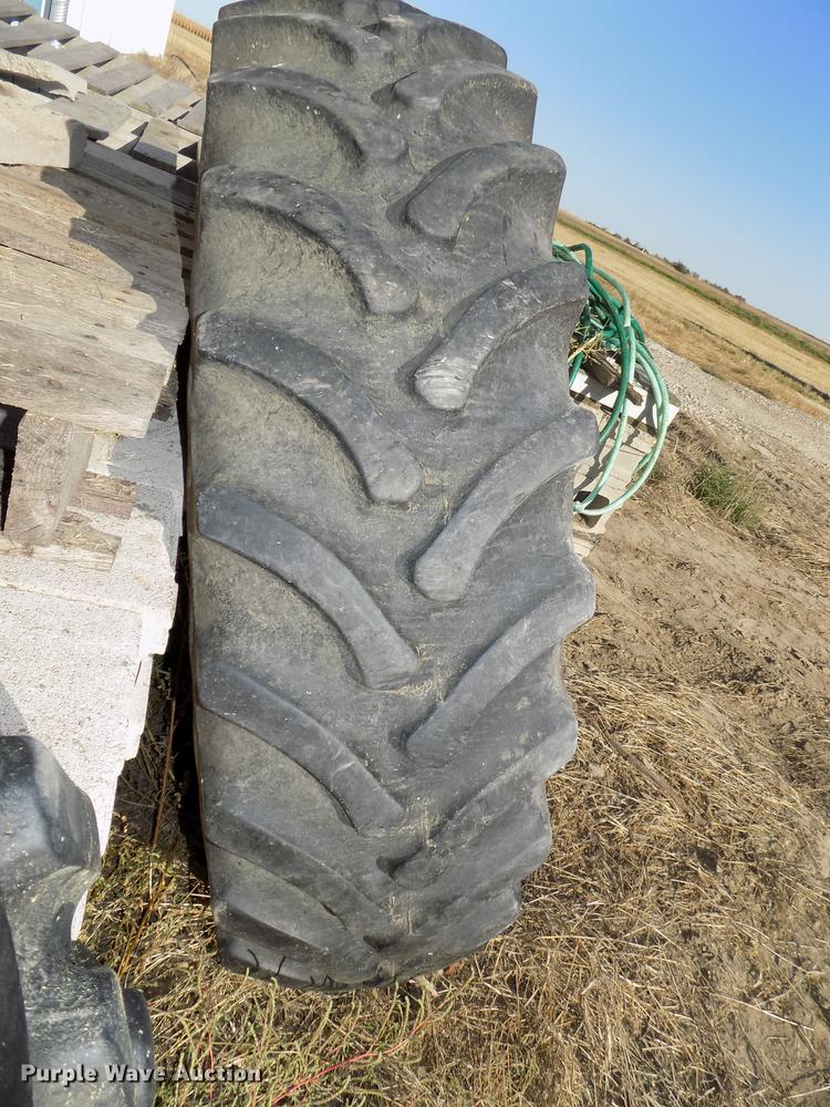 image for item DZ9559 (2) Firestone 380/85R34 dual tires