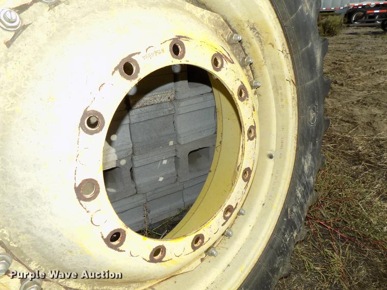 image for item DZ9559 (2) Firestone 380/85R34 dual tires