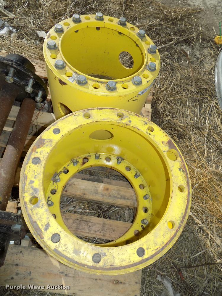 image for item DZ9559 (2) Firestone 380/85R34 dual tires