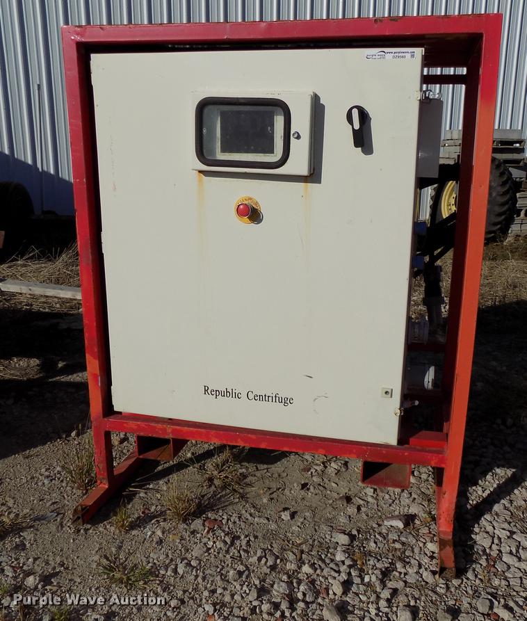 image for item DZ9560 (2) 2013 Republic centrifuge variable frequency drives