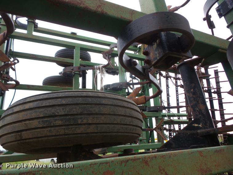 image for item EI9897 Great Plains Series V11 field cultivator