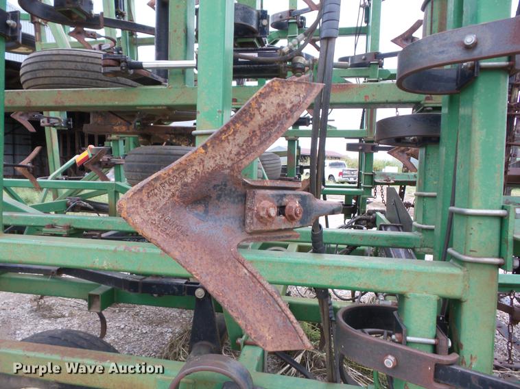 image for item EI9897 Great Plains Series V11 field cultivator
