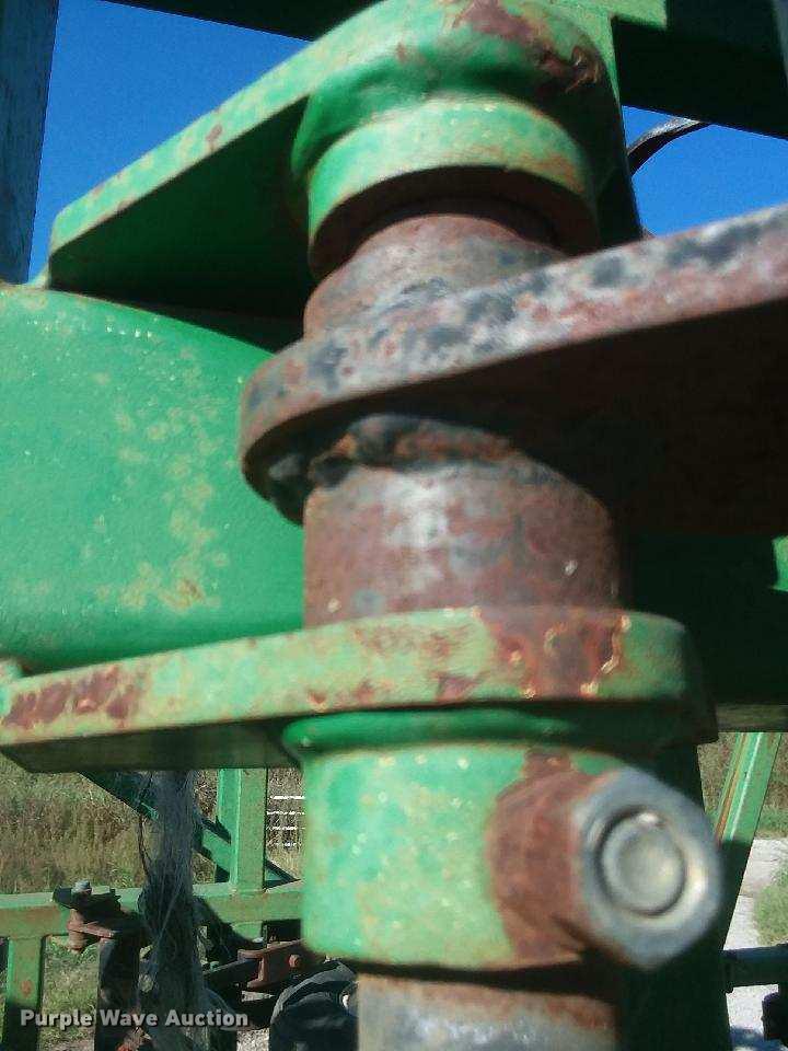 image for item EI9897 Great Plains Series V11 field cultivator