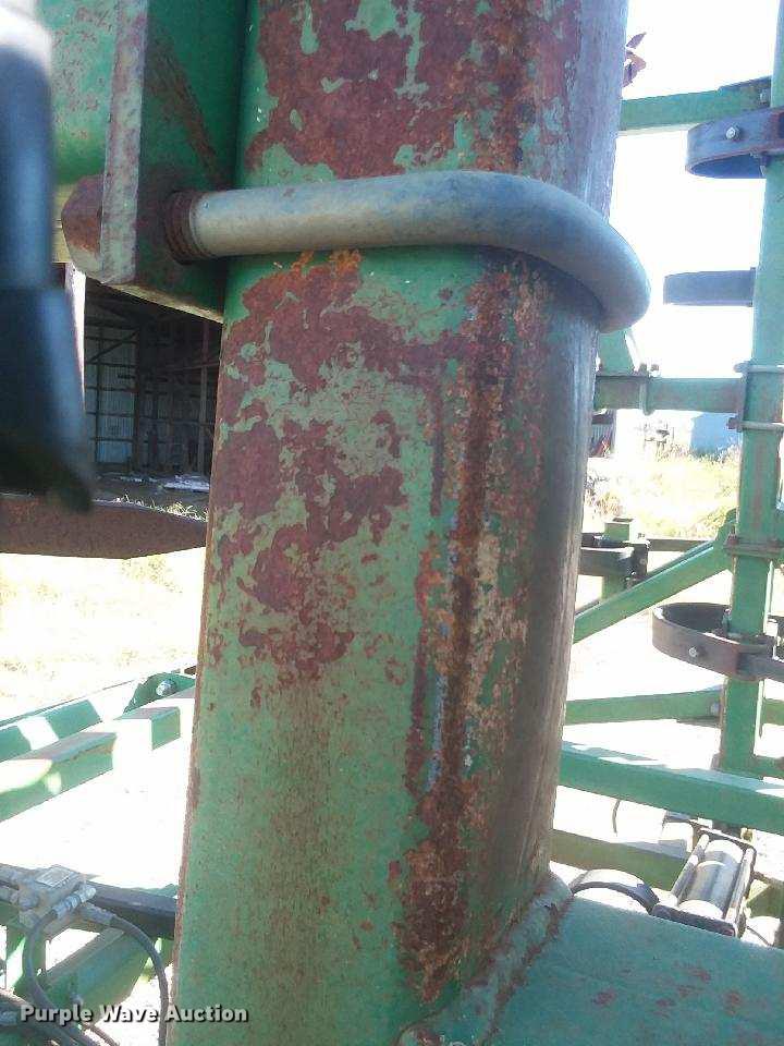 image for item EI9897 Great Plains Series V11 field cultivator