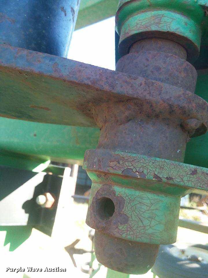 image for item EI9897 Great Plains Series V11 field cultivator