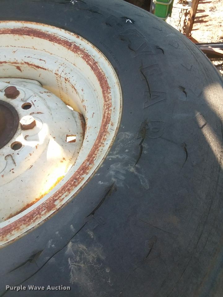 image for item EI9897 Great Plains Series V11 field cultivator