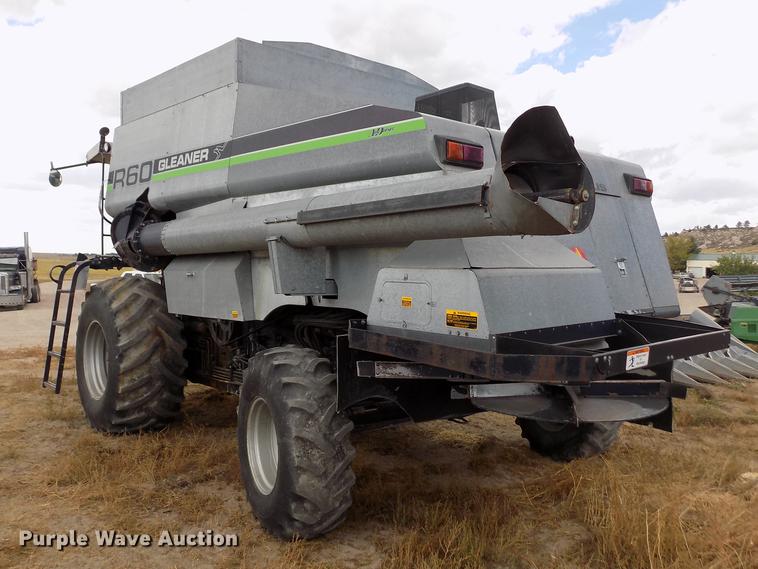 image for item ER9178 1990 Gleaner R60 combine and header
