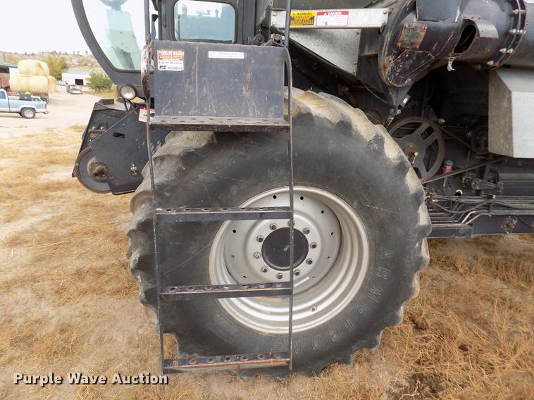 image for item ER9178 1990 Gleaner R60 combine and header