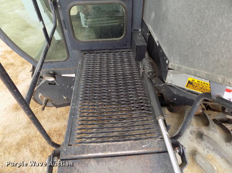 image for item ER9178 1990 Gleaner R60 combine and header