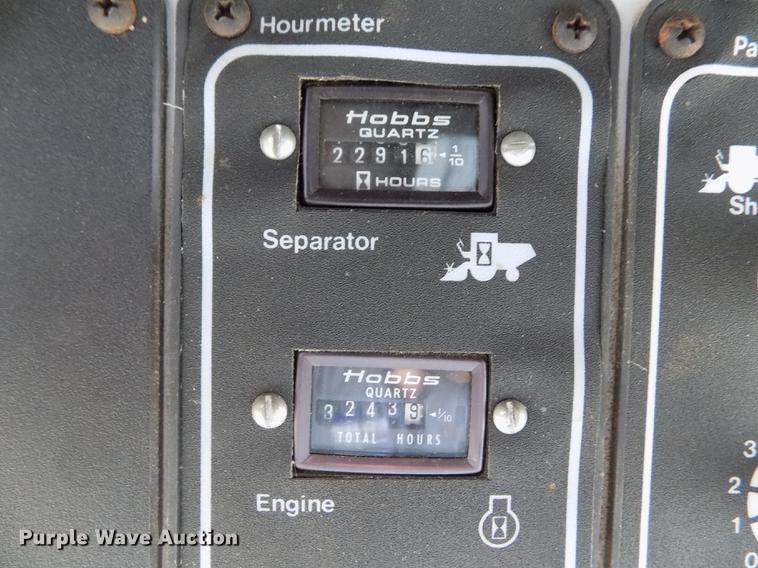 image for item ER9178 1990 Gleaner R60 combine and header