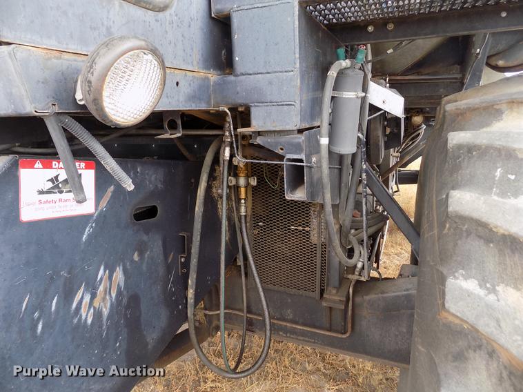 image for item ER9178 1990 Gleaner R60 combine and header