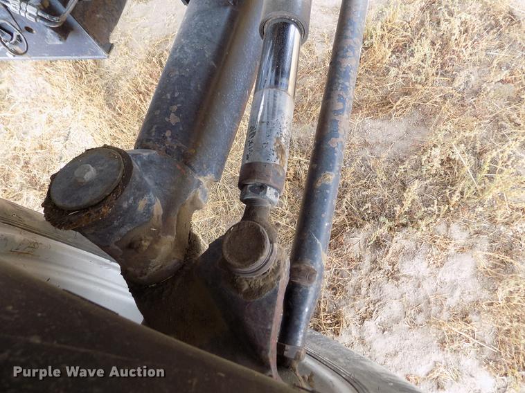 image for item ER9178 1990 Gleaner R60 combine and header