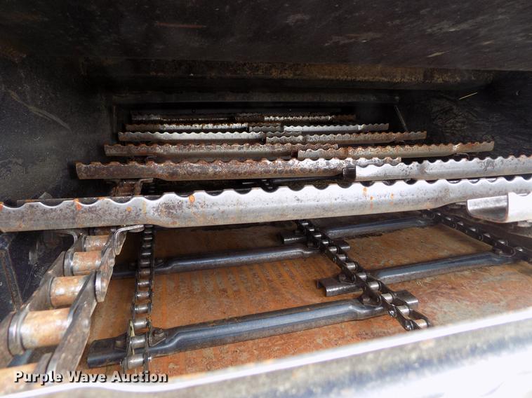 image for item ER9178 1990 Gleaner R60 combine and header