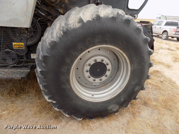 image for item ER9178 1990 Gleaner R60 combine and header