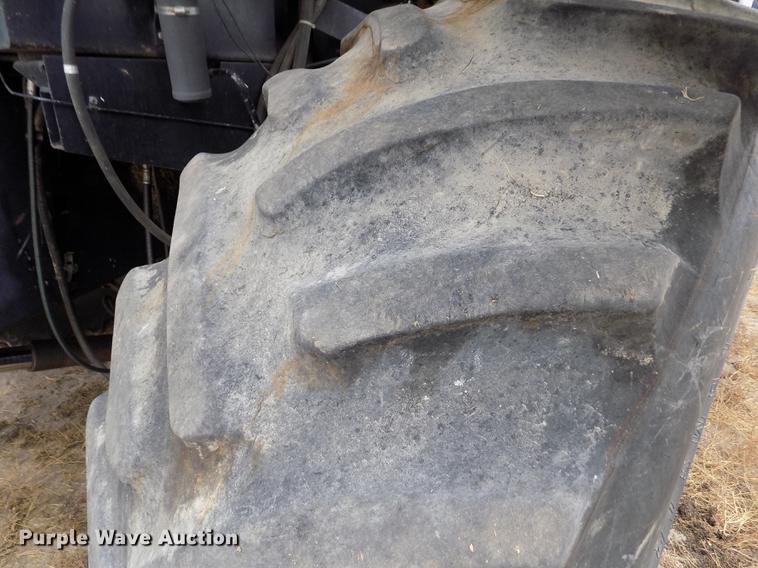 image for item ER9178 1990 Gleaner R60 combine and header