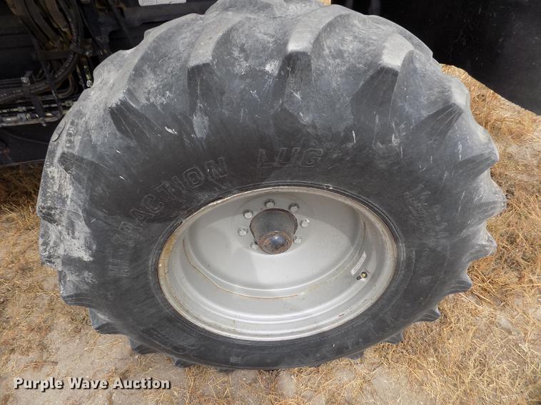 image for item ER9178 1990 Gleaner R60 combine and header