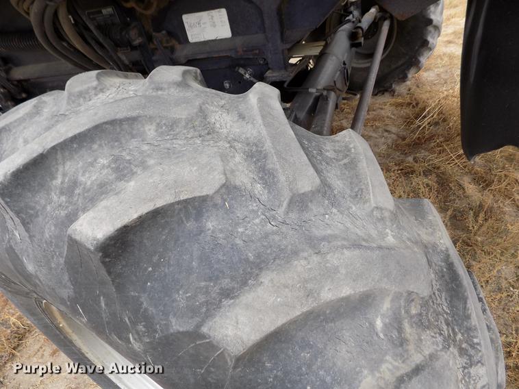 image for item ER9178 1990 Gleaner R60 combine and header