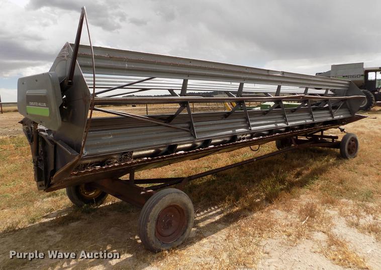 image for item ER9178 1990 Gleaner R60 combine and header