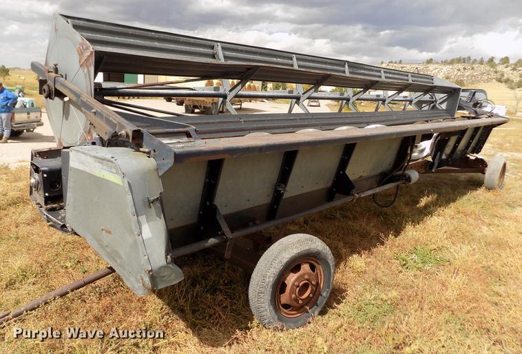 image for item ER9178 1990 Gleaner R60 combine and header