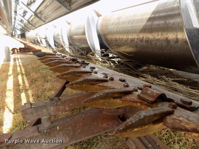 image for item ER9178 1990 Gleaner R60 combine and header