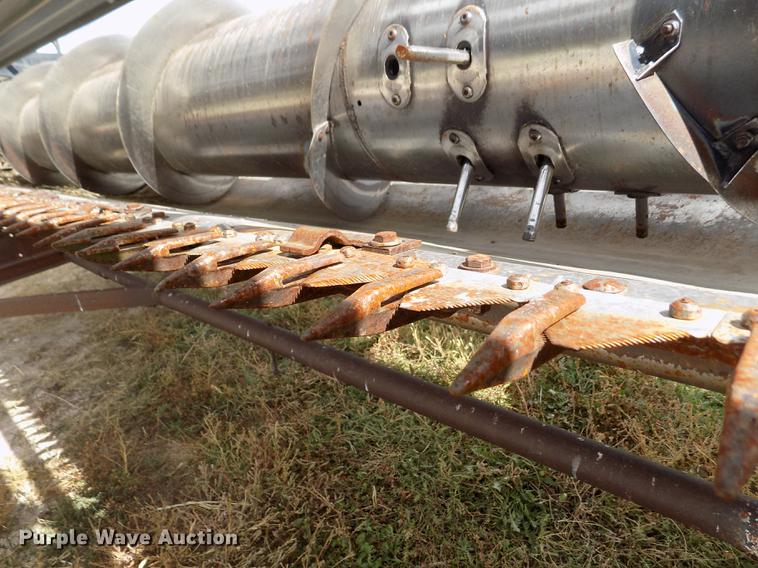 image for item ER9178 1990 Gleaner R60 combine and header