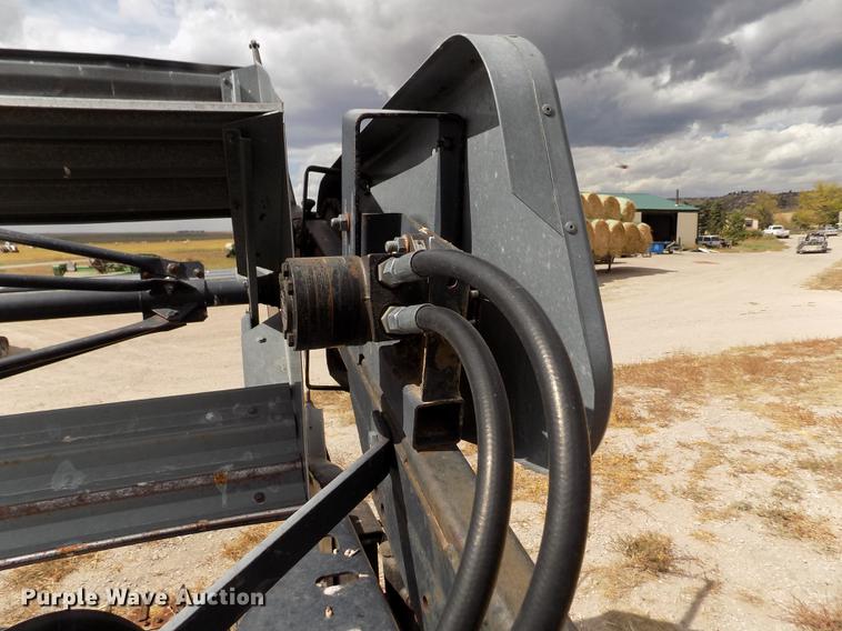 image for item ER9178 1990 Gleaner R60 combine and header