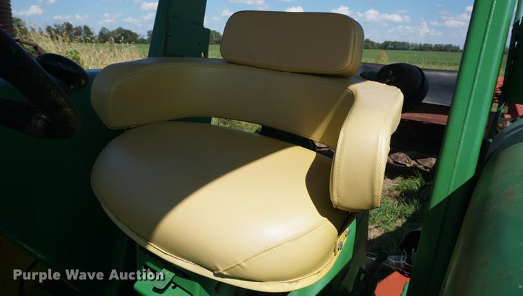 image for item ES9982 1967 John Deere 4020 tractor