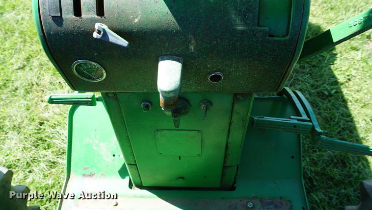 image for item ES9982 1967 John Deere 4020 tractor