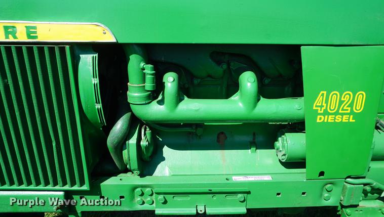 image for item ES9982 1967 John Deere 4020 tractor