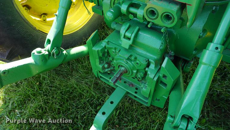image for item ES9982 1967 John Deere 4020 tractor