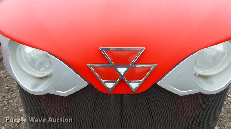 image for item FE9005 Massey-Ferguson 6615 Dyna-VT steel tractor hood