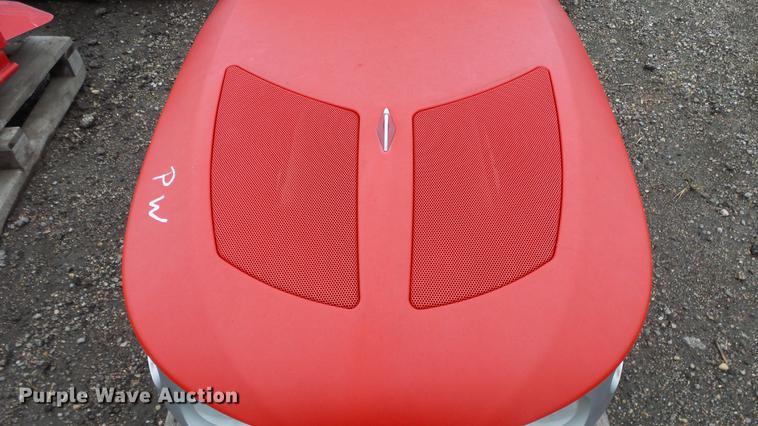 image for item FE9005 Massey-Ferguson 6615 Dyna-VT steel tractor hood