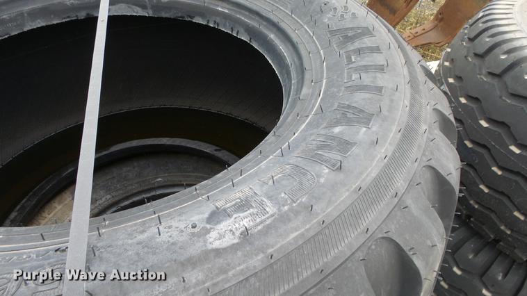 image for item FE9096 (2) Alliance 560/45R22.5 tires