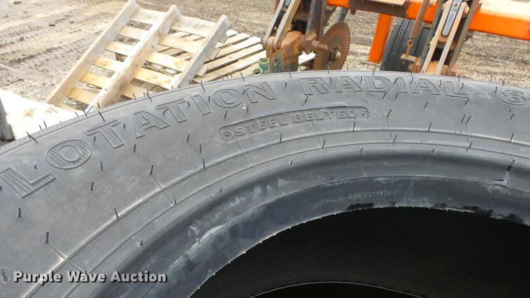 image for item FE9096 (2) Alliance 560/45R22.5 tires