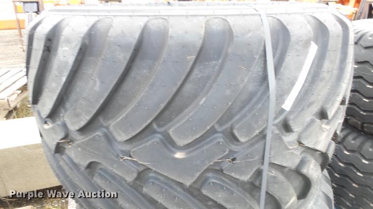 image for item FE9096 (2) Alliance 560/45R22.5 tires