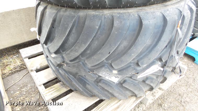 image for item FE9096 (2) Alliance 560/45R22.5 tires