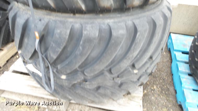 image for item FE9096 (2) Alliance 560/45R22.5 tires