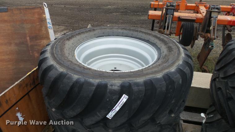 image for item FE9097 (2) ATC 560/45R22.5 tires and wheels