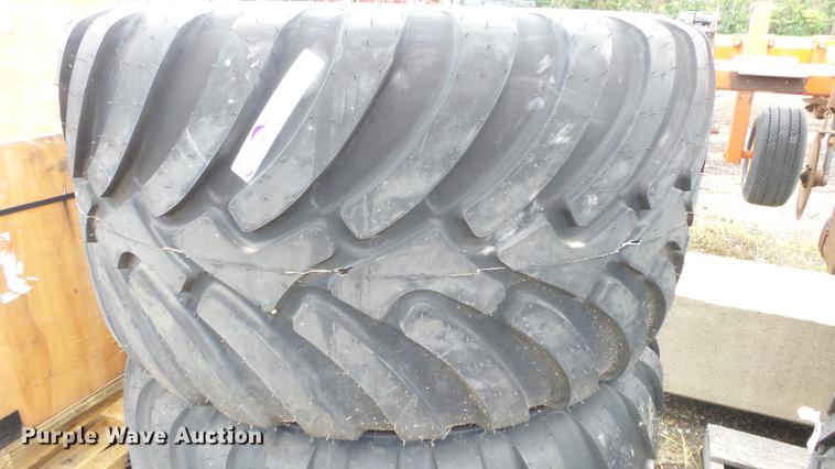 image for item FE9097 (2) ATC 560/45R22.5 tires and wheels