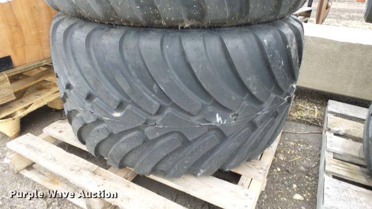image for item FE9097 (2) ATC 560/45R22.5 tires and wheels